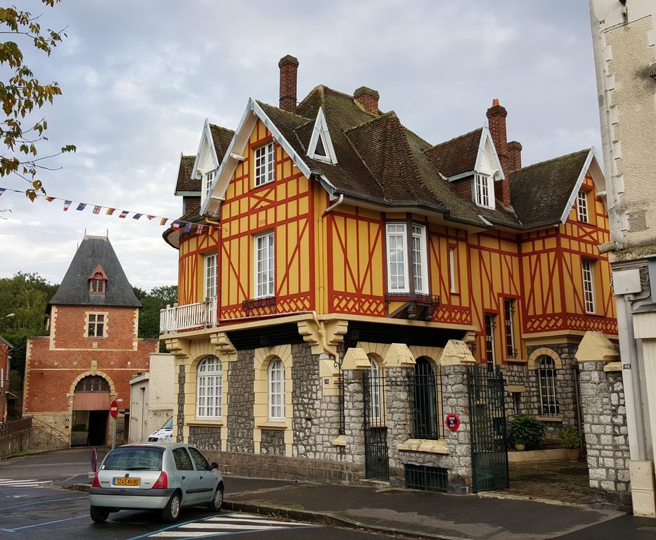 La Porte De Bretagne Peronne  Luaran gambar